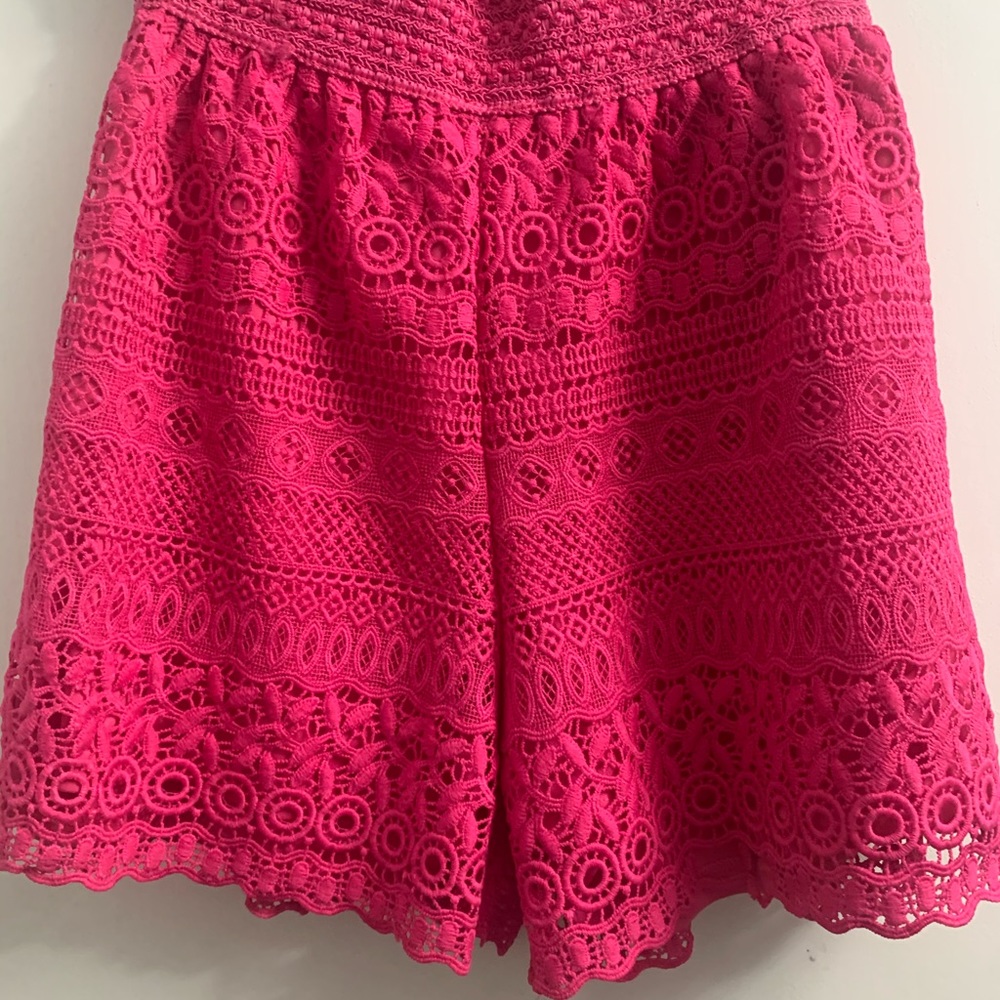Hot pick lace shorts